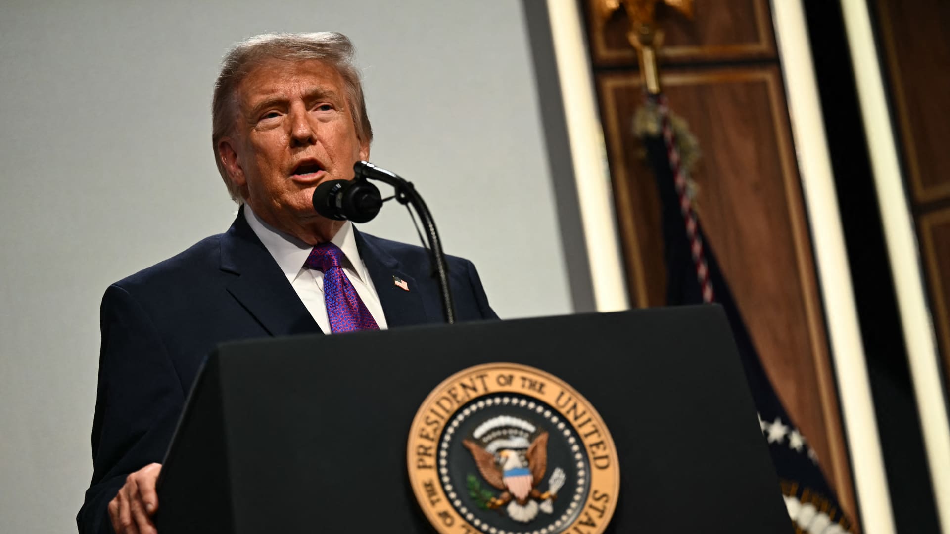 Trump says he’s ‘concerned’ about Ebola after American tests positive in Africa