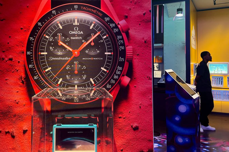 Swatch shareholder vote tests Hayek grip after advisers back Wood