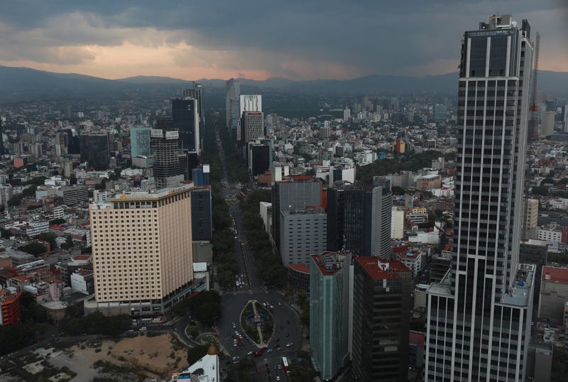 S&P revises Mexico’s outlook to ’negative’ on debt, growth concerns