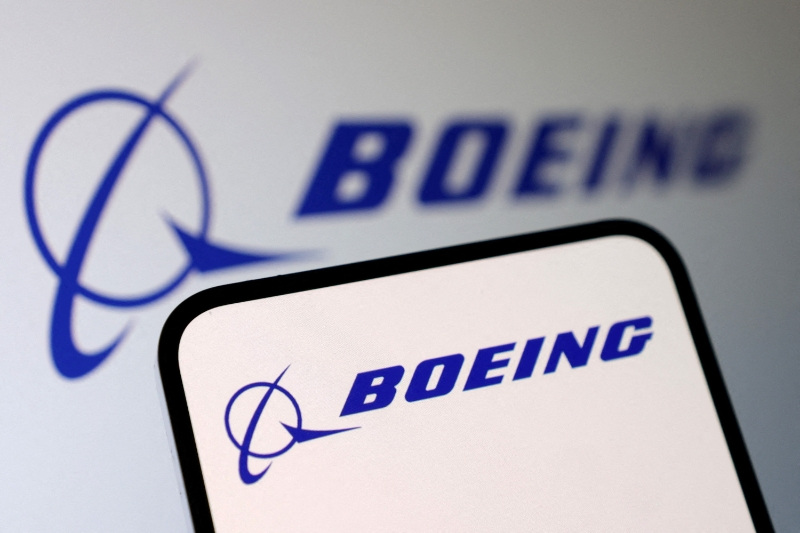 Trump says China to buy 200 Boeing jets, order could rise up to 750