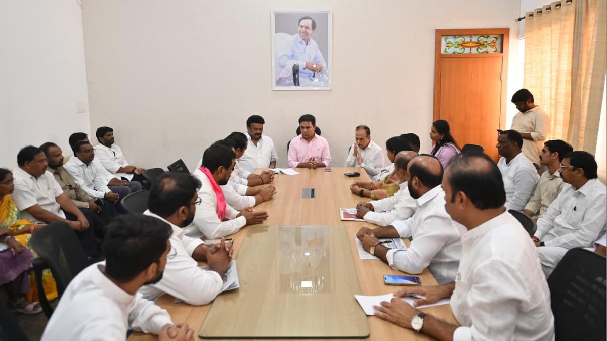 KTR asks party leaders and BLAs to be alert during SIR