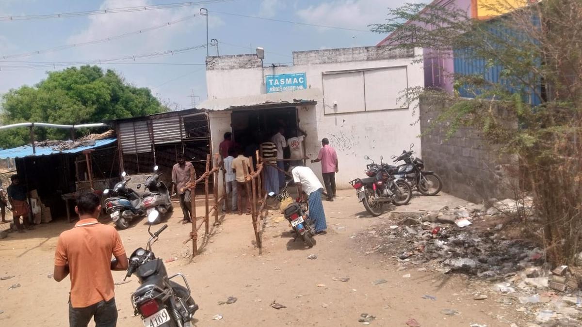 Residents demand closure of TASMAC outlets near Girivalam Path, schools in Tiruvannamalai, Vellore