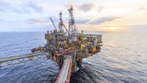 Oil prices fall on proposed U.S.-Iran peace deal to reopen Strait of Hormuz
