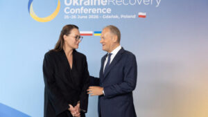 Poland, Ukraine strike conciliatory tone at reconstruction conference