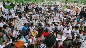 Supported by CJP, Lucknow students protest lack of transparency, irregularities in recruitment drives