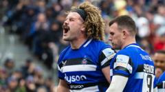 Champions Bath edge past Leicester to secure home semi-final