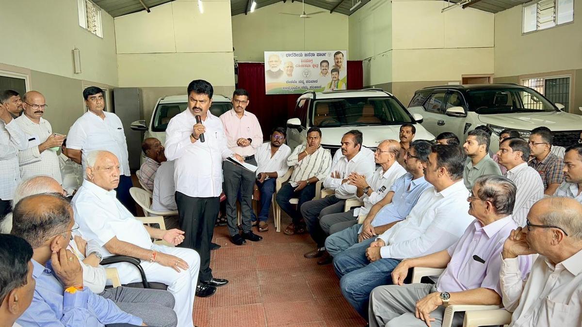 Areca trucks stopped by FDA in Maharashtra; traders meet MP in Shivamogga, seek help