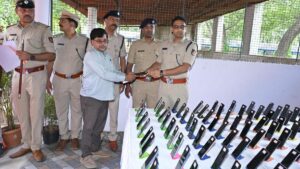 Shivamogga police return cell phones recovered through CEIR