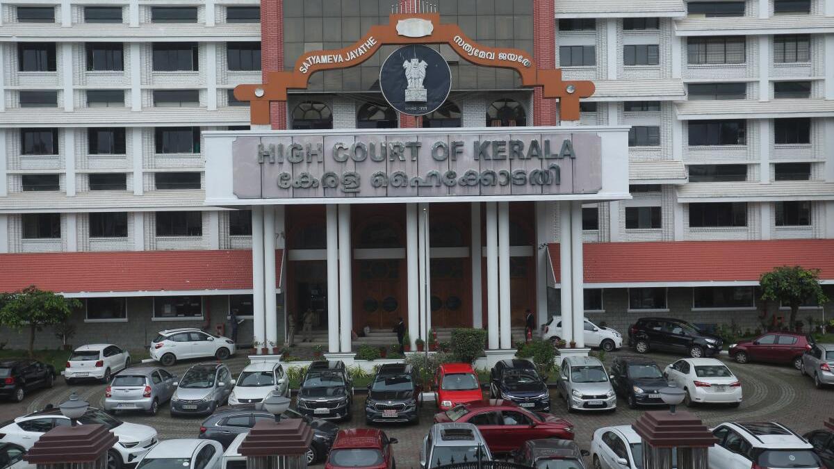 Kerala HC rejects CMRL appeal, allows ED to continue probe linked to Pinarayi’s daughter T. Veena
