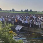 Eight dead, 7 injured as van carrying pilgrims fell into well in Maharashtra