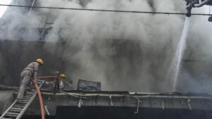 Lucknow building blaze: Suspended fire officer withdraws allegation of ‘lapses’ levelled at senior
