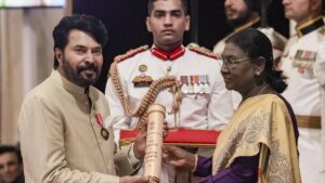 President confers Padma awards to Mammootty, Vijay Amritraj