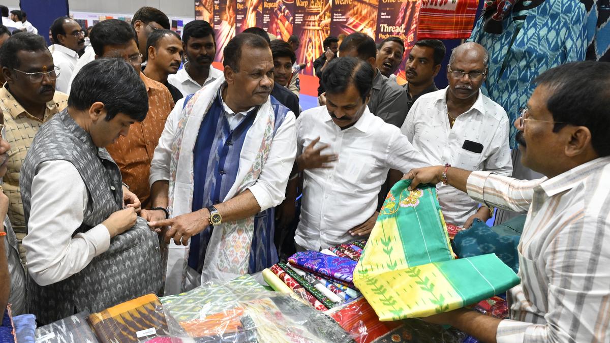 Thread by thread, Pochampally’s weavers bring a living tradition to Hyderabad
