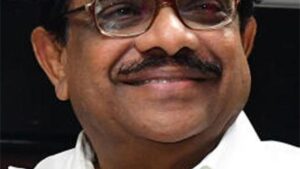 Sudheeran writes to CM, asks him not to lower tax on low-spirit liquor