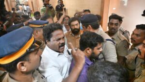 Thiruvananthapuram Corporation witnesses high drama as LDF steps up protest demanding Mayor’s resignation