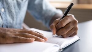 Nagpur NEET aspirant’s note not attached to case papers; show-cause notice issued to Investigation Officer