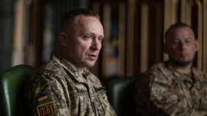Ukrainians welcome new army chief but seek return of fired defence minister