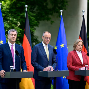 As Far Right Rises, German Leaders Look to Jump-Start the Economy