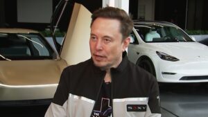 Tesla misses on earnings despite revenue beat, as free cash flow turns negative