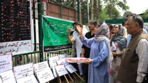 Amid ‘restrictions’, J&K parties pay tributes to 1931 ‘martyrs’