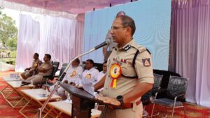 Students should not fall prey to drug networks, says IGP