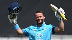 England seal series with record Lord’s ODI total