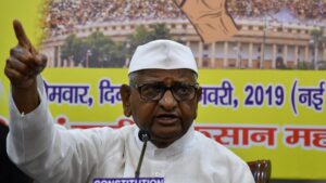 Maharashtra government stays RTI Rules two days before Anna Hazare’s agitation