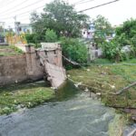 Bridge built in 1932 collapses at Penamaluru near Vijayawada, no one hurt