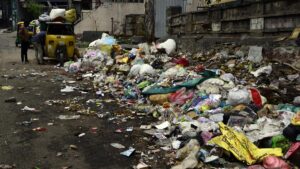 Bengaluru: Empty plot owners oppose hefty penalty for uncleared garbage