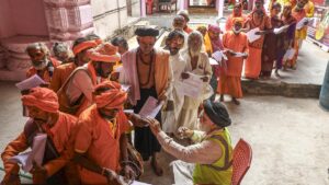 Fresh batch of 7,754 Amarnath pilgrims leave Jammu amid tight security