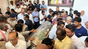 Final rites of Chennamma Deve Gowda at foothills of Ranganatha Swamy Betta at Mavinakere