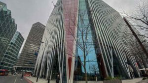 BlueCrest loses £200mn legal battle over trader taxes