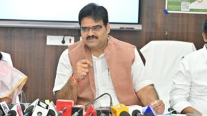 Dinakar questions Chidambaram on ‘Dimagi Naxalite’