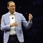 Cisco’s stock drops despite earnings, revenue beat
