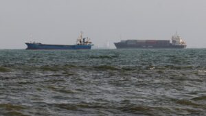 Oil rises over 1% after U.S. forces strike two Iranian rocket launchers on Larak Island