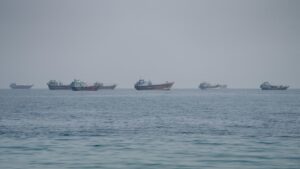 Iran and Oman discuss joint shipping route in Strait of Hormuz and mine clearing mission