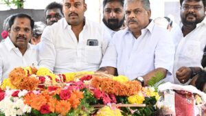 Tributes paid to Moopanar on his 25th death anniversary