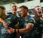 Leeds go back top with thumping win at St Helens