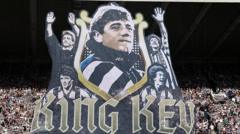 Newcastle and Liverpool united in tribute to legend Keegan