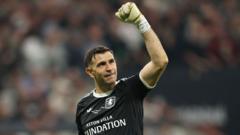 Chelsea agree £7.5m fee for Villa’s Martinez
