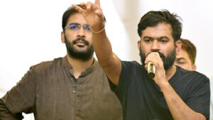 Dipke launches ‘School Thik Karo’ campaign, alleges govt neglect; seeks capping of fees at private schools