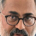 Skipping of Vande Mataram rendition at I-Day function roils Kerala politics