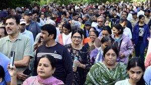 Thousands protest parks amendment Bill at Lalbagh