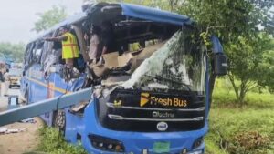 Six killed, 12 injured as Hyderabad-Eluru electric bus rams into container truck near Suryapet