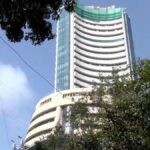 Markets fall in early trade amid rising crude oil prices