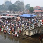 Karkidaka Vavu: Hundreds offer ‘bali tharpanam’ at Aluva in Kerala’s Ernakulam