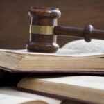 Shoulder grab is not sexual harassment, observes Bombay HC