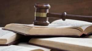 Shoulder grab is not sexual harassment, observes Bombay HC