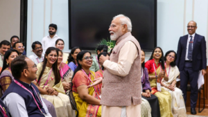 From oratory to screen time, PM & teachers exchange notes