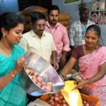 Sale of onions at ₹35 per kg via fair price shops launched in Tamil Nadu